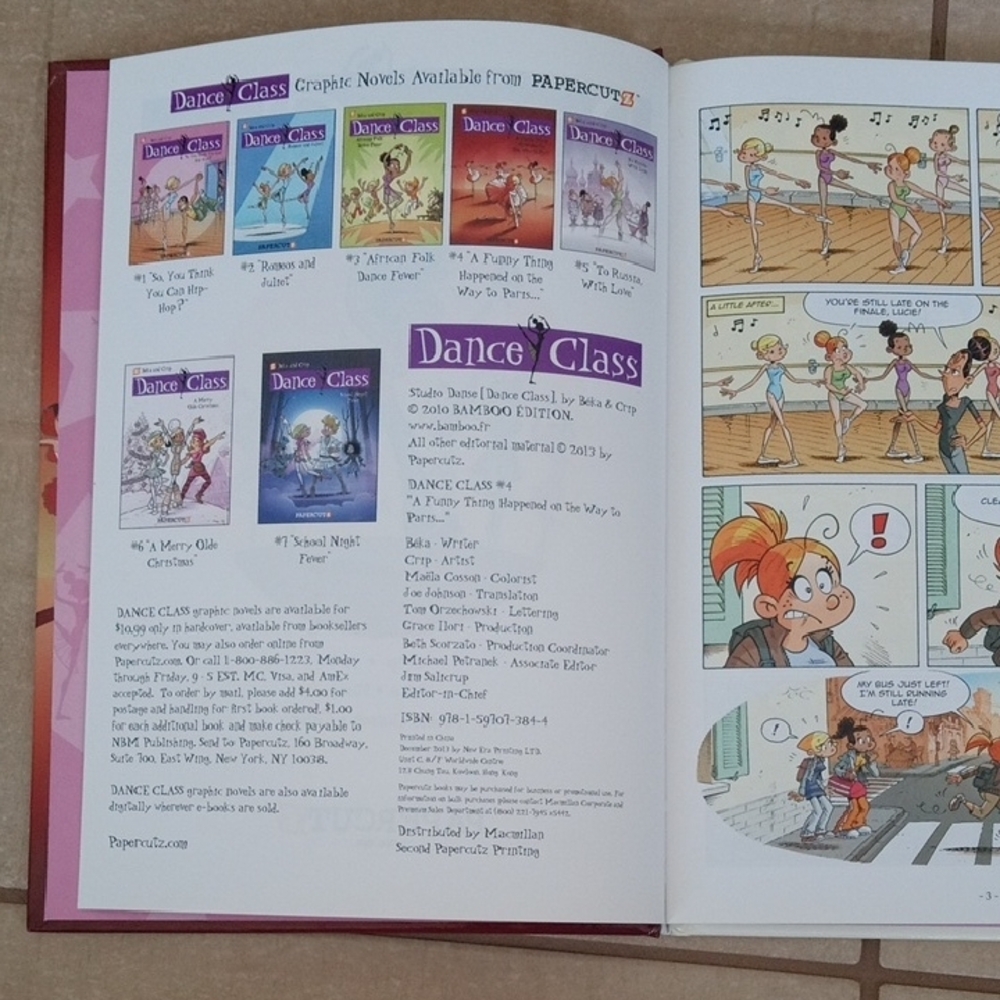 Dance Class & Sisters Graphic Novel Set - Picture 5 of 9